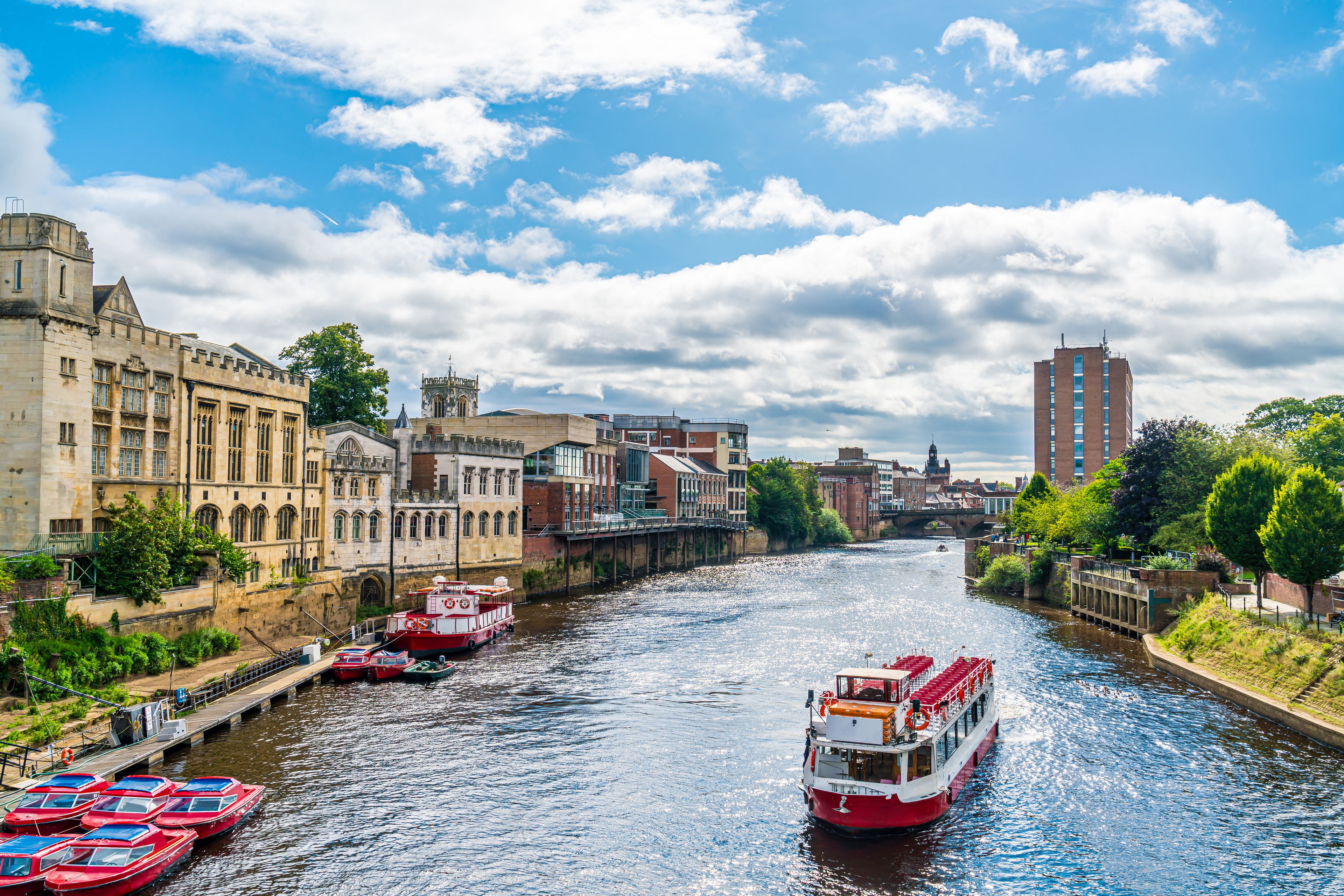 city crusie on river ouse